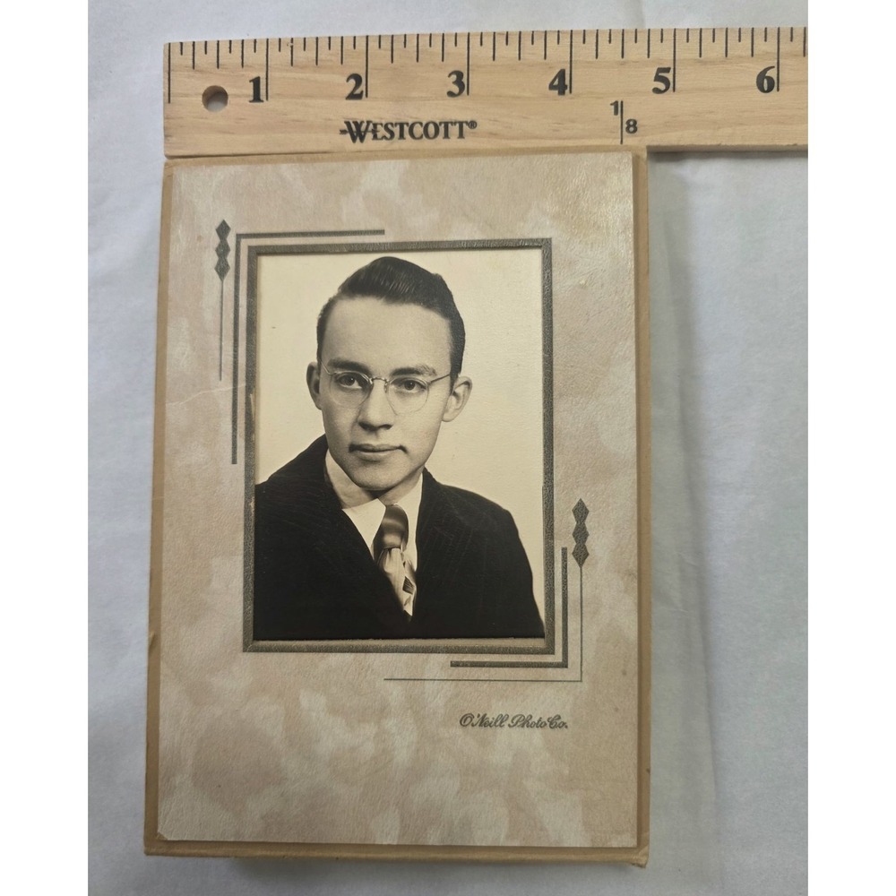 Vintage Black & White Photograph Young Man Portrait Suit Tie Folder - Picture 4 of 5